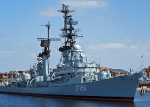 10 Interesting Facts about Warships